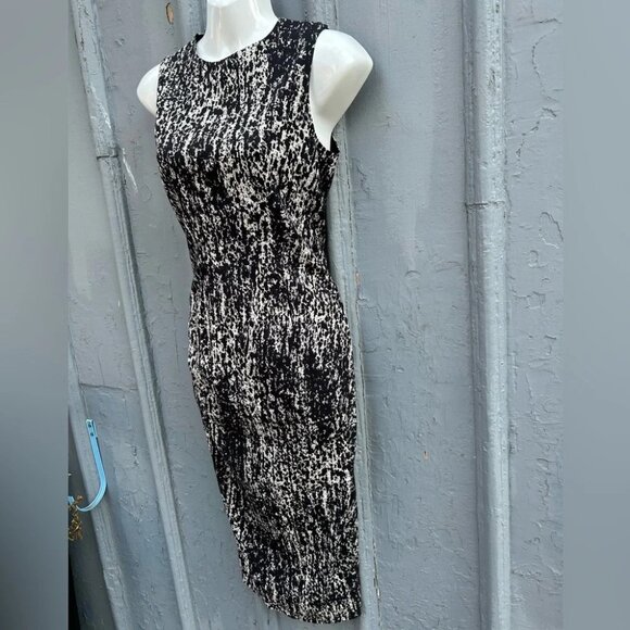 Sportmax Black & White abstract Sleeveless midi dress, BNWT, size  6 - Picture 6 of 12